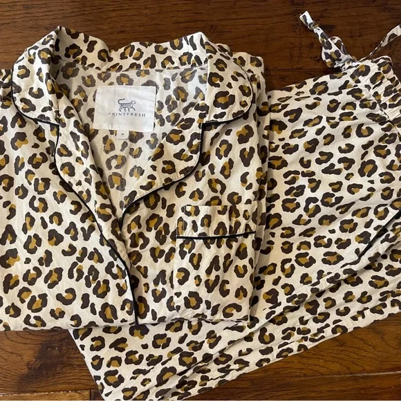 Printfresh Leopard Cropped Pajama Set - Picture 2 of 3